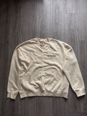 ESSENTIALS Men’s Cream Crewneck Sweatshirt size L (8)